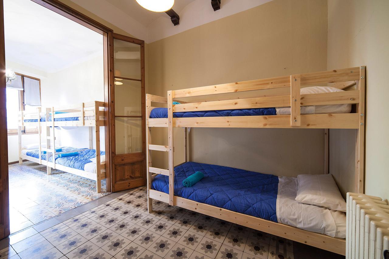 Bed In Girona Bed & Breakfast Exterior photo