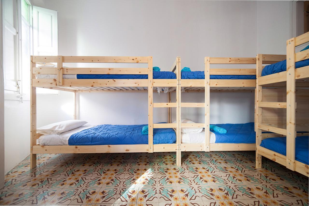 Bed In Girona Bed & Breakfast Exterior photo